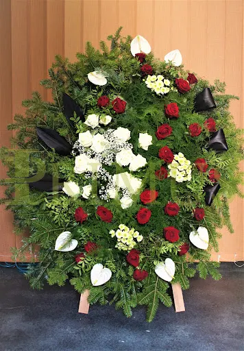 PRIMUS Zakład Pogrzebowy - Kompleksowe usługi pogrzebowe. Wieńce